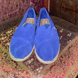 Blue toms